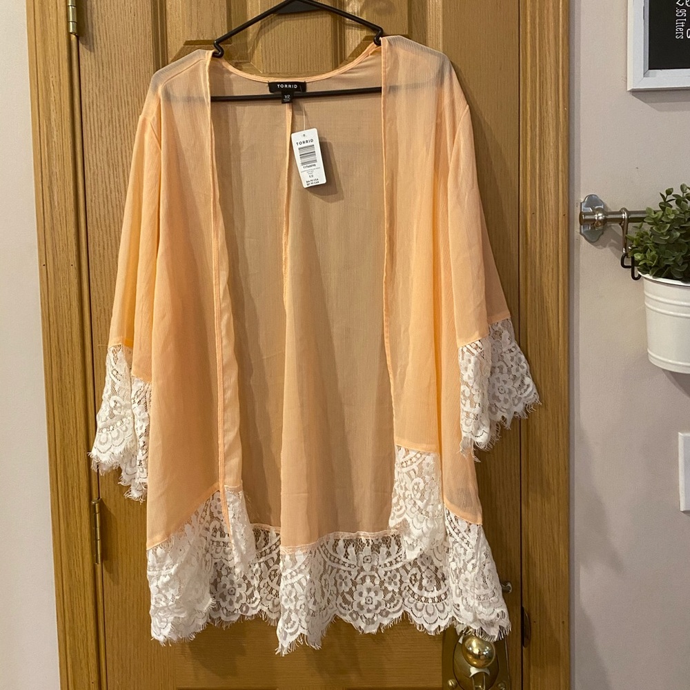NWT 1/2X Torrid Kimono